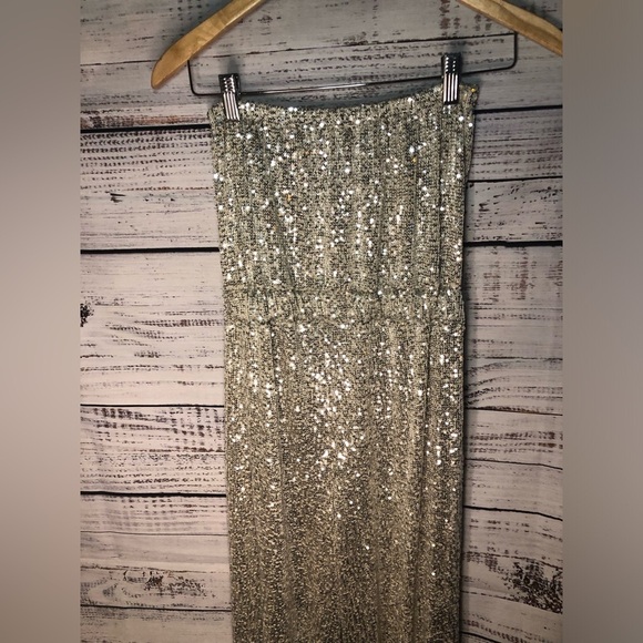 VENUS Silver Sequin Jumpsuit for Evening Glamour NWT Medium - Picture 4 of 16